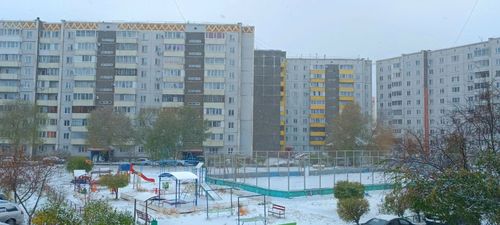 Первый снег в Абакане. Фото пресс-службы СГК